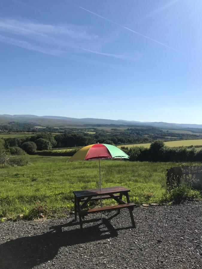 Cwtch Farm Bed & Breakfast Ystalyfera Zewnętrze zdjęcie