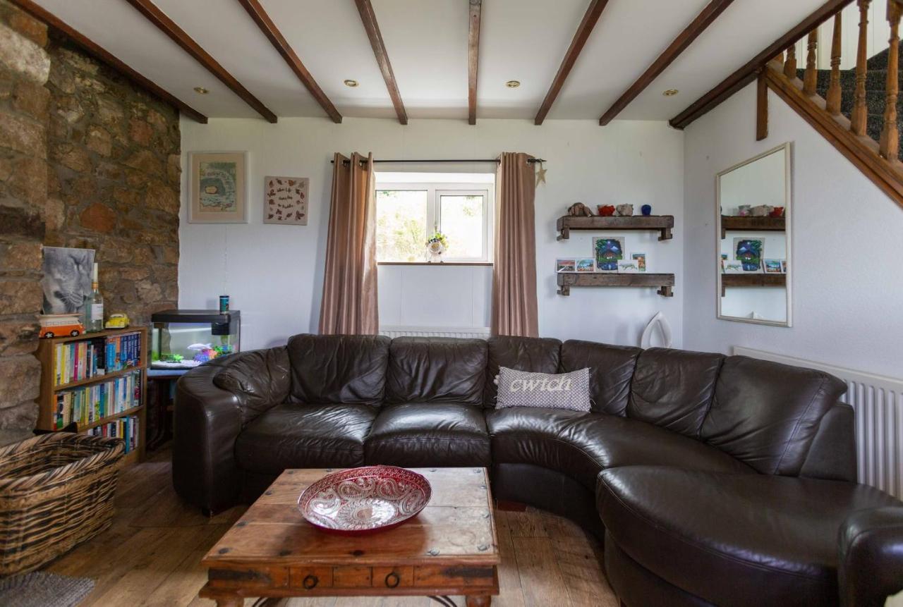 Cwtch Farm Bed & Breakfast Ystalyfera Zewnętrze zdjęcie